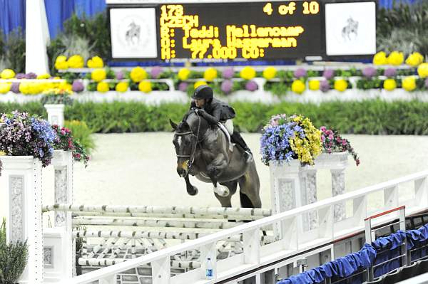 WIHS-10-26-10-Cl13-RgConfHtr-7508-Czech-TeddiMellencamp-DDeRosaPhoto.jpg
