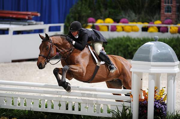 WIHS2-10-27-10-Cl44-RgWkgHtrStke-0362-TheSpecialist-JenniferAlfano-DDeRosaPhoto.jpg