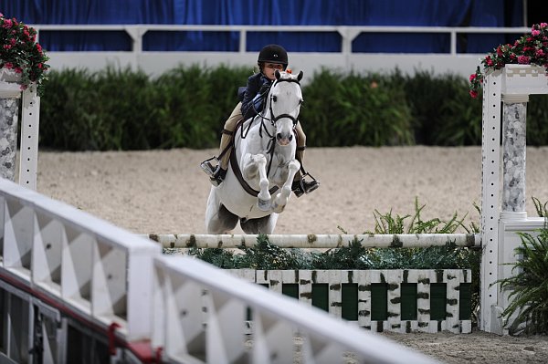 WIHS3-10-31-10-9250-TeeTime-IsabelRyan-DDeRosaPhoto.jpg
