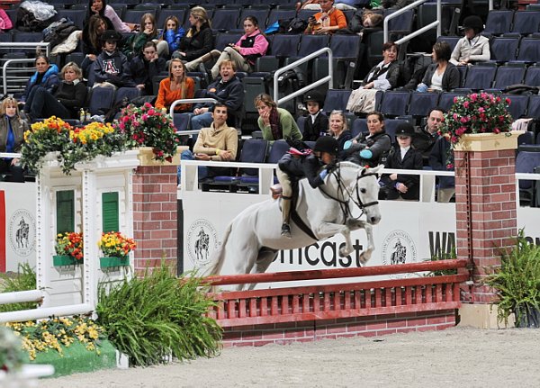 WIHS3-10-31-10-Cl103-SmPnyHtr-9155-TeeTime-IsabelRyan-DDeRosaPhoto.jpg