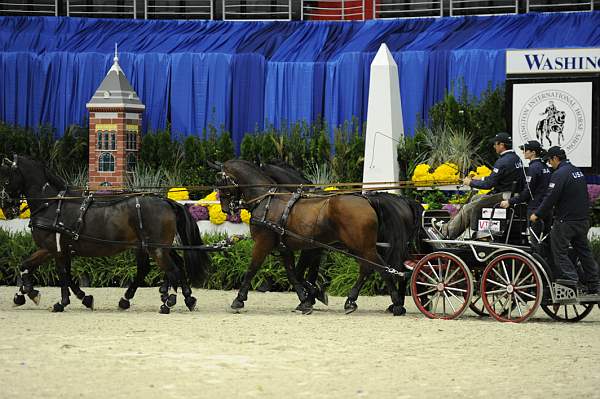 WIHS2-10-28-10-4679-DDeRosaPhoto.jpg