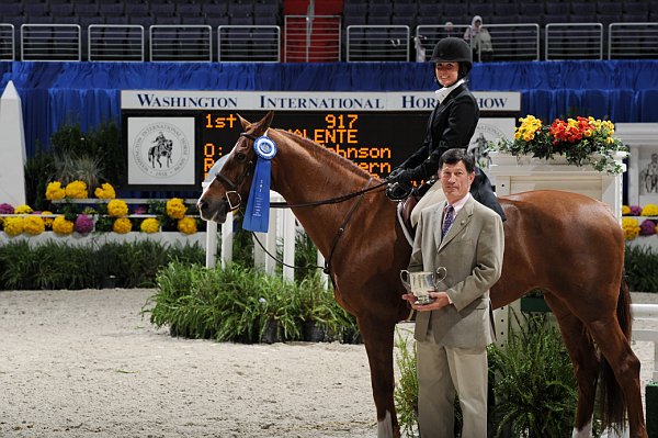 WIHS3-10-31-10-Cl191-RegHtrFinalsHrs-0387-Valente-MeganMcGovern-DDeRosaPhoto.jpg