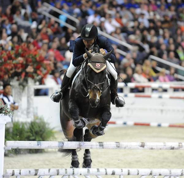 WIHS-10-24-10-PresCup-DSC_1318-Alaska-ToddMinikus-DDeRosaPhoto-crop.jpg