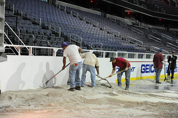 WIHS-10-24-10-Setup-0317-DDeRosaPhoto.jpg