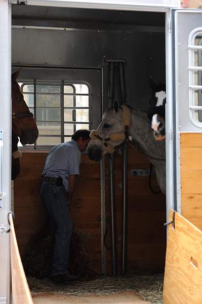 WIHS-10-25-10-Setup-0423-DDeRosaPhoto.jpg