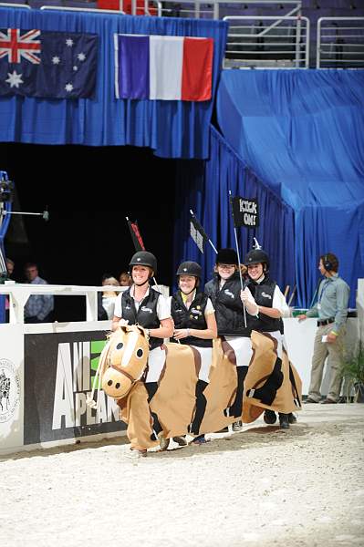 WIHS2-10-28-10-3967-DDeRosaPhoto.jpg