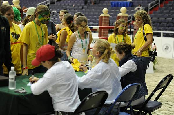 WIHS2-10-28-10-5094-DDeRosaPhoto.jpg