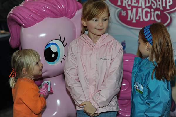 WIHS2-10-30-10-7299-KidsDay-DDeRosaPhoto.jpg