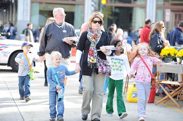 WIHS2-10-30-10-7326-KidsDay-DDeRosaPhoto.jpg
