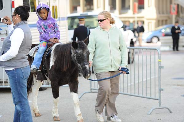 WIHS2-10-30-10-7359-KidsDay-DDeRosaPhoto.jpg