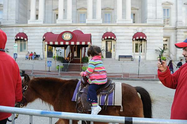 WIHS3-10-30-10-DSC_8257-KidsDay-DDeRosaPhoto.jpg
