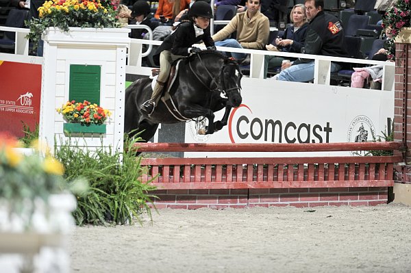 Comcast-WIHS3-10-31-10-9308-JustTheFax-AmandaRoche-DDeRosaPhoto.jpg