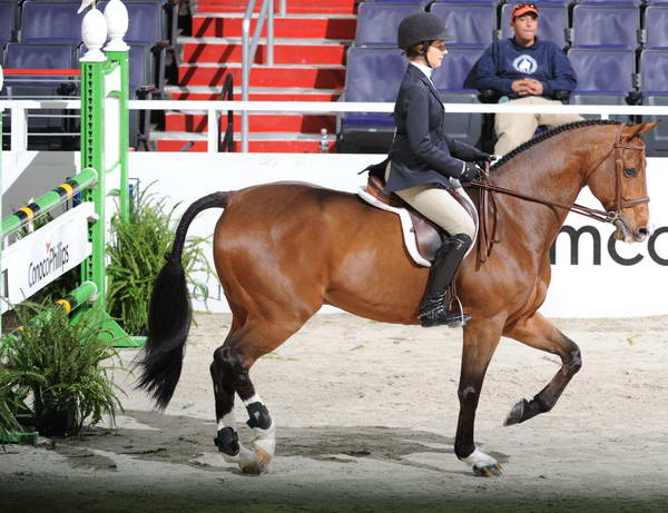 Conoco_Phillips-WIHS2-10-30-10-Cl182-WIHSEqJpr-8199-CatherineTyree-TripleLutz-DDeRosaPhoto.jpg