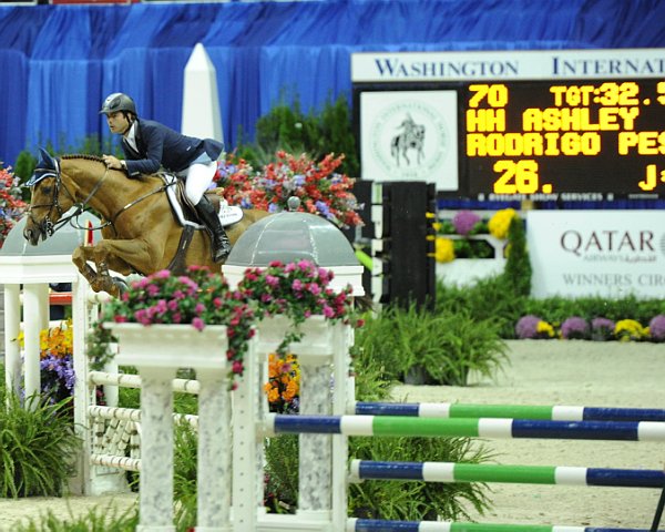 Qatar-WIHS2-10-28-10-4324-DDeRosaPhoto.jpg