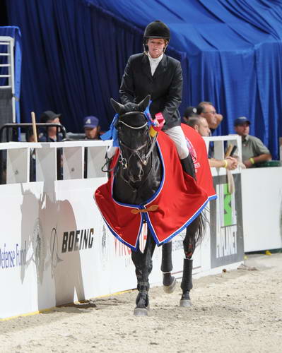 WIHS2-10-27-10-Cl189-WIHSAdCh-2077-KickTheClouds-RebeccaSmith-DDeRosaPhoto.jpg