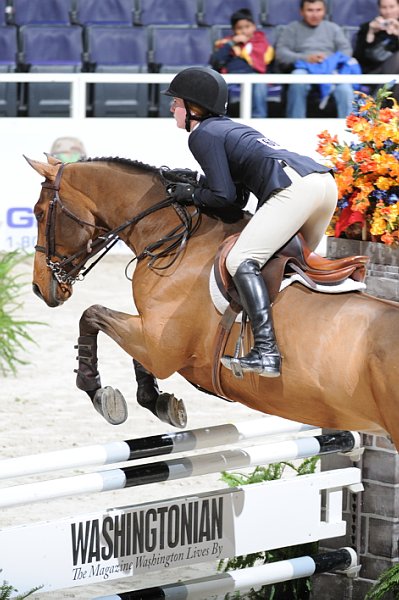 WIHS2-10-30-10-Cl182-WIHSEqJpr-8086-MahalaRummell-LordG-DDeRosaPhoto.jpg