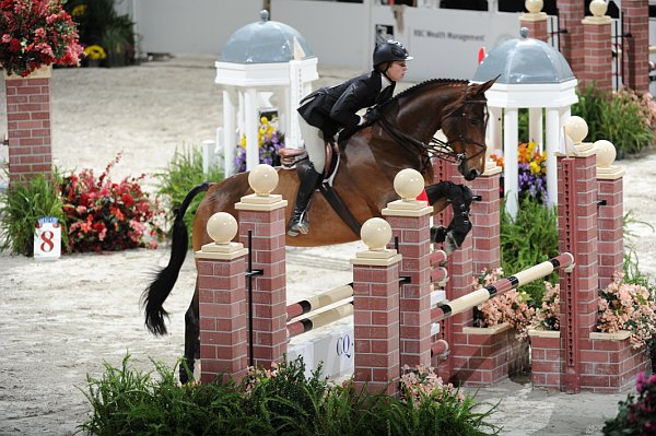 WIHS2-10-30-10-Cl182-WIHSEqJpr-8103-KatherineSchmidt-Topper-DDeRosaPhoto.jpg