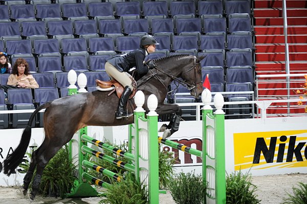 WIHS2-10-30-10-Cl182-WIHSEqJpr-8172-PaulenaJohnson-Catwoman-DDeRosaPhoto.jpg