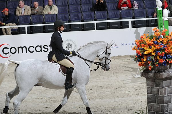 WIHS2-10-30-10-Cl182-WIHSEqJpr-8252-ChaseBoggio-Massimo-DDeRosaPhoto.jpg