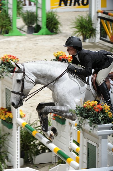 WIHS2-10-30-10-Cl182-WIHSEqJpr-8331-HasbrouckDonovan-Wagner-DDeRosaPhoto.jpg
