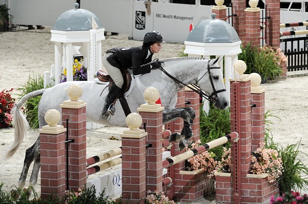WIHS2-10-30-10-Cl182-WIHSEqJpr-8332-HasbrouckDonovan-Wagner-DDeRosaPhoto.jpg