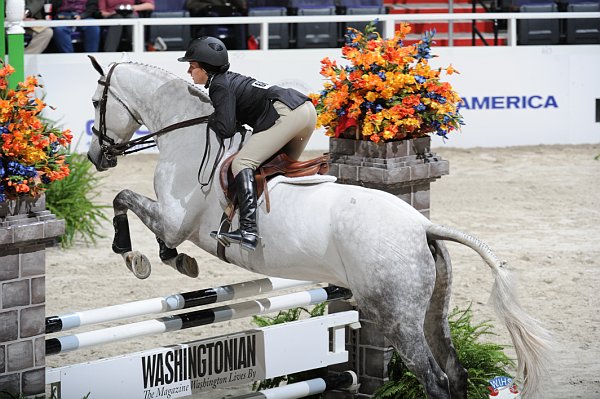 WIHS2-10-30-10-Cl182-WIHSEqJpr-8334-HasbrouckDonovan-Wagner-DDeRosaPhoto.jpg