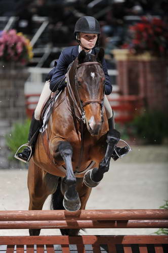 WIHS2-10-29-10-Cl181-WIHSEq-Htr-5750-LillieKeenan-Uno-DDeRosaPhoto.jpg