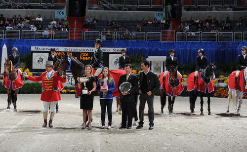WIHS2-10-30-10-Cl182-WIHSEqFinals-8488-LillieKeenan-Uno-DDeRosaPhoto.jpg