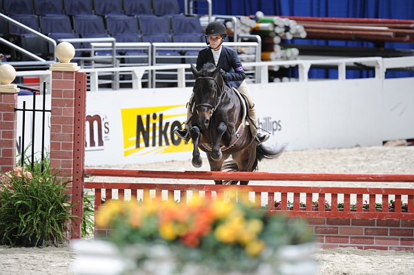 WIHS2-10-30-10-WIHSPnyEqFinals-7456-AshtonAlexander-Triville-DDeRosaPhoto.jpg