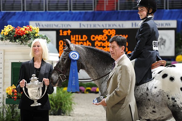 WIHS3-10-31-10-Cl193-LocHtrFinals-Pny-0274-WildCardCody-SarahAnderson-DDeRosaPhoto.jpg