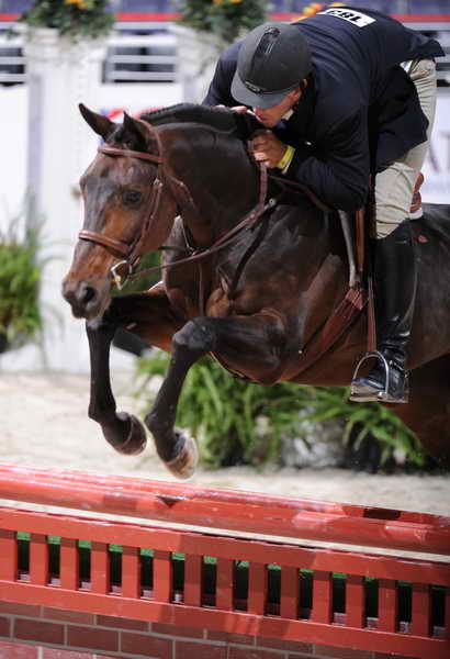 ArchieCox-WIHS2-10-27-10-Cl24-1stYrGrHtrStke-0267-VictoryRoad-ArchieCox-DDeRosaPhoto.JPG