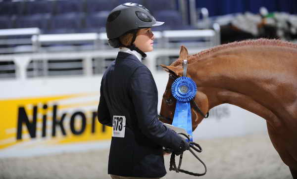 WIHS2-10-30-10-7077-EverLuvin-VictoriaColvin-DDeRosaPhoto.JPG