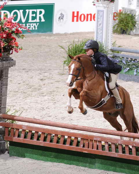 WIHS3-10-31-10-9482-EverLuvin-VictoriaColvin-DDeRosaPhoto.JPG