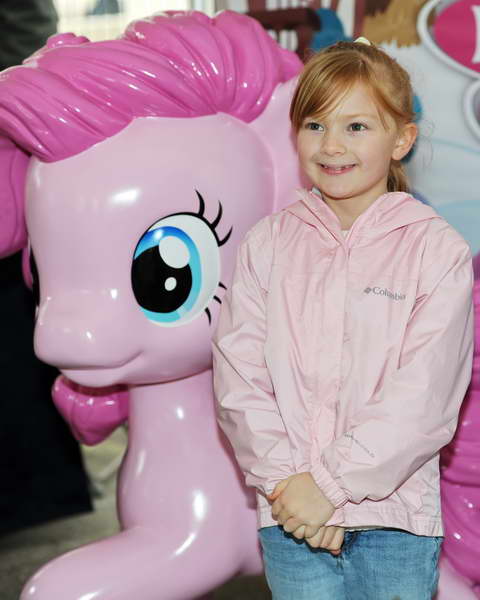 KidsDay-WIHS2-10-30-10-7301-KidsDay-DDeRosaPhoto.JPG