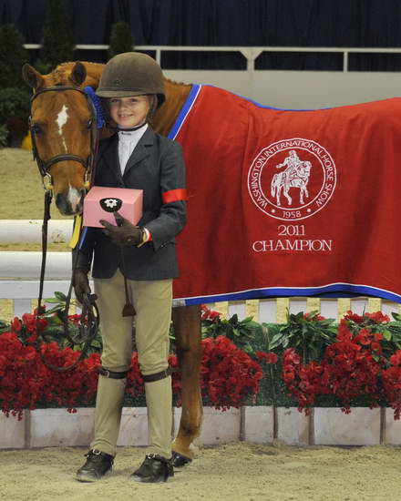 MadelineSchaefer-HiLite-WIHS6-10-30-11-Cl104-SmPnyHtrStk-2257-DDeRosaPhoto.JPG