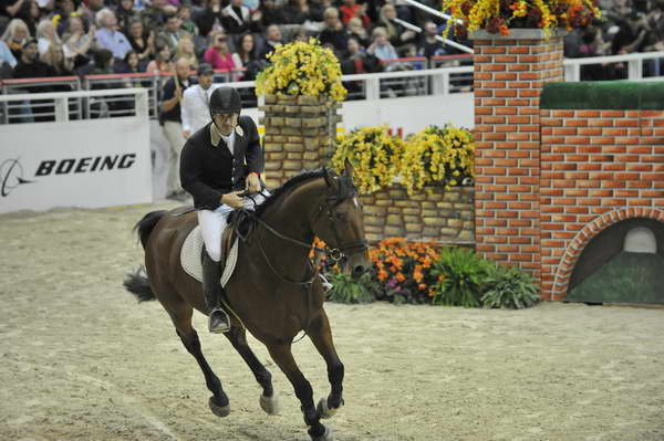 Donnatello-AndrewKocher-WIHS4-10-28-11-Puissance-8550-DDeRosaPhoto.JPG