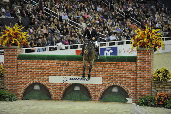 Unique-NickSkelton-WIHS4-10-28-11-Puissance-8599-DDeRosaPhoto.JPG