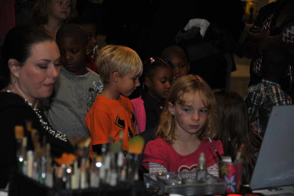 WIHS5-10-29-11-KidsDay-4869-DDeRosaPhoto.JPG