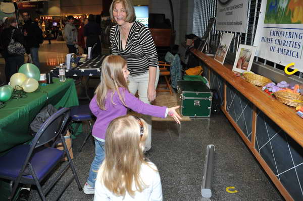WIHS5-10-29-11-KidsDay-4902-DDeRosaPhoto.JPG