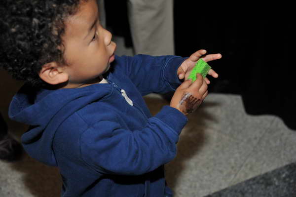 WIHS5-10-29-11-KidsDay-5002-DDeRosaPhoto.JPG