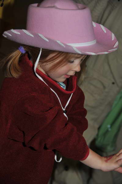 WIHS5-10-29-11-KidsDay-5003-DDeRosaPhoto.JPG