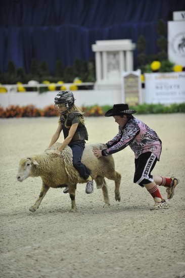 WIHS3-10-27-11-MuttonBusting-2749-DDeRosaPhoto.JPG