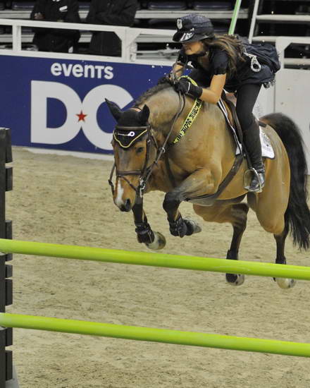 WIHS-10-27-11-Cl211-Gambler-5515-Ligist-ReedKessler-DDeRosaPhoto.JPG