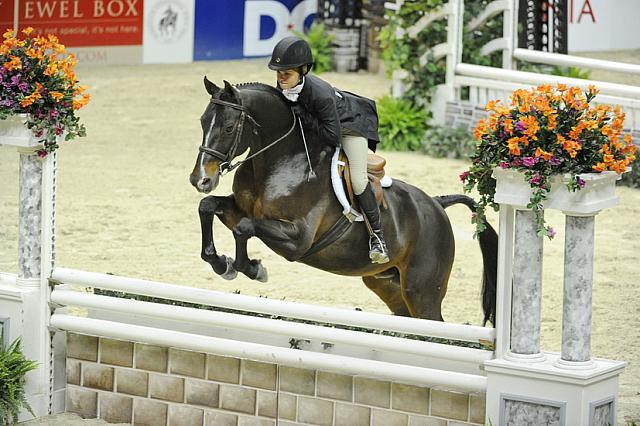 WIHS-10-25-11-Cl186ChHtrCH-DSC_7876-Levantos-KylieGeddes-DDeRosaPhoto.JPG