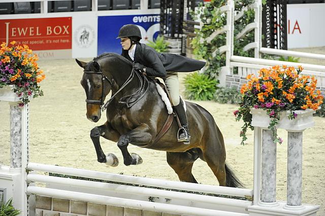 WIHS-10-25-11-Cl186ChHtrCH-DSC_7941-Cheyenne-SamanthaGajoch-DDeRosaPhoto.JPG