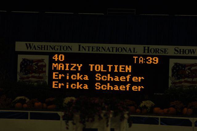 05-WIHS-ErickaSchaefer-MaizyToltien-10-26-06-AdultJpr-_DDPhoto_001.JPG