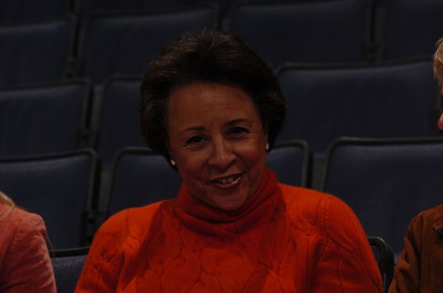 13-WIHS-SheilaJohnson-10-26-06-A-OJprs-DDPhoto.JPG