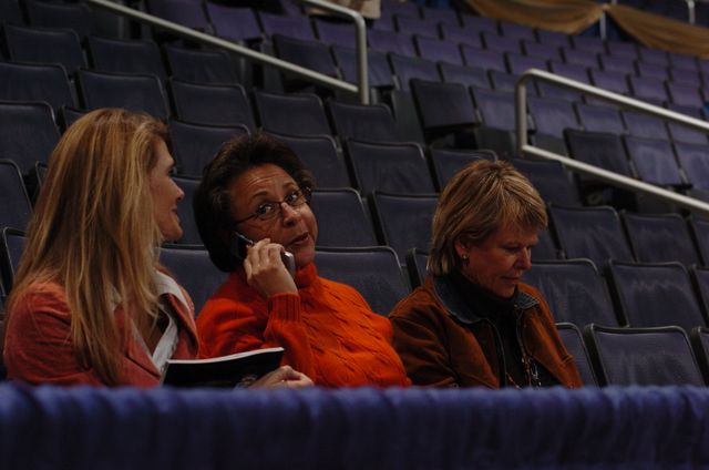 43-WIHS-SheilaJohnson-10-26-06-A-OJprs-DDPhoto.JPG