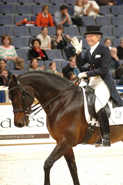 28-WIHS-CathyMorelli-BeSe-Dressage-10-27-05-DDPhoto.JPG