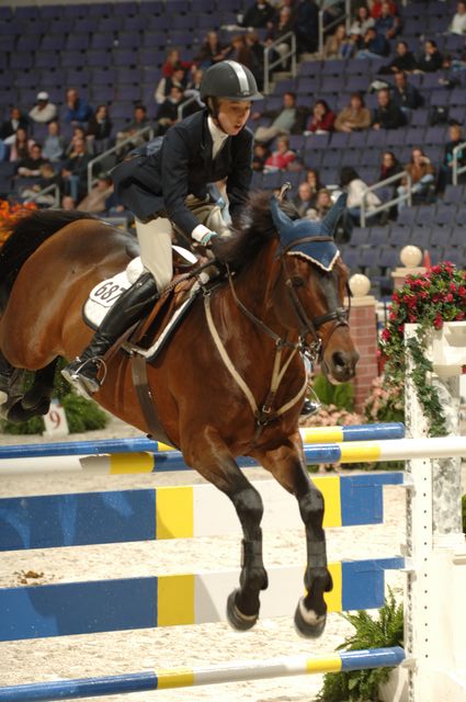 13-WIHS-HannahSelleck-CirkaZ-10-28-05-JrJumpers-DDPhoto.JPG